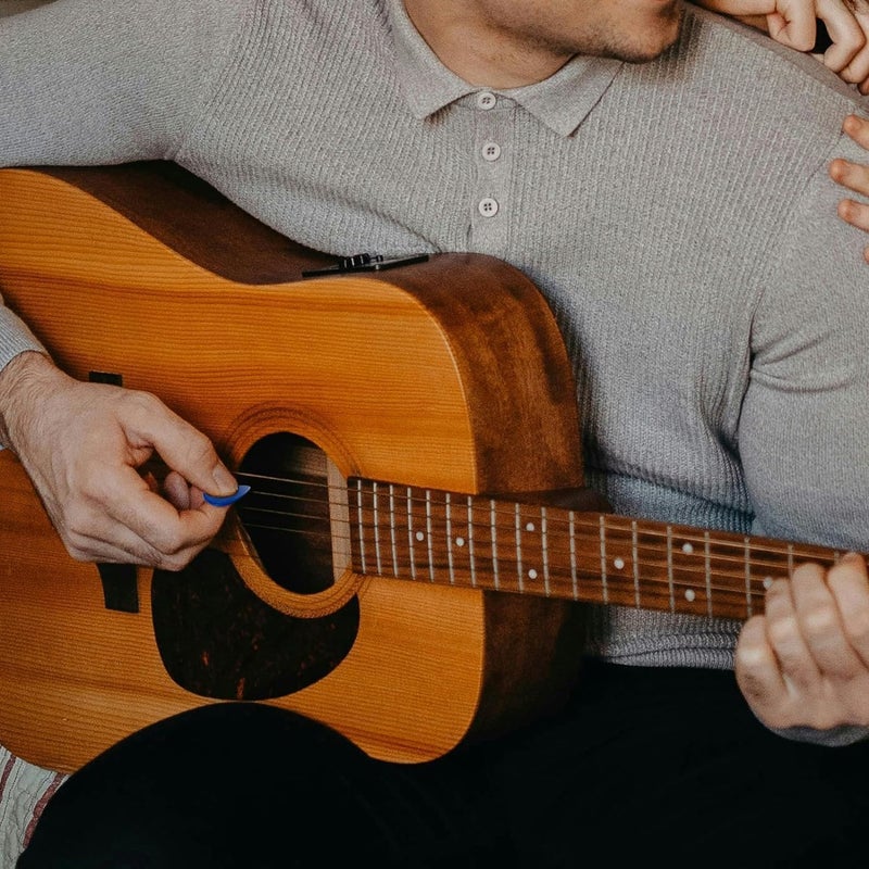 Wingo ريش جيتار مع نقش مضغوط، ريش غير قابلة للانزلاق 5 عبوات (073، 088، 1.0، 1.25، 1.5 مم) للجيتارات الصوتية والكهربائية - ملونة - Image 3